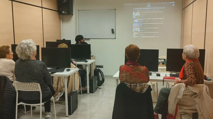 Alfabetización digital Adultos Mayores en Valencia